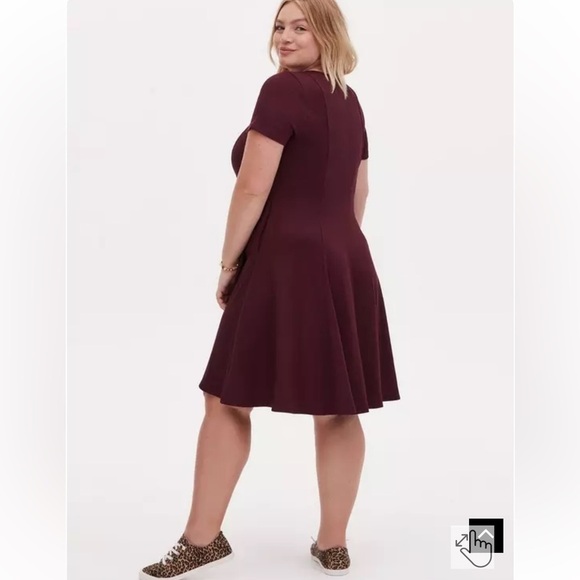 NWT Torrid Mini Slub Rib Fluted Dress Winetasting 1X - Picture 2 of 11